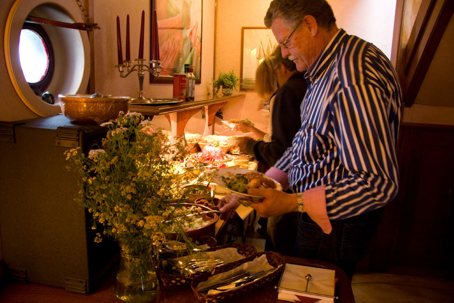 Zomers biologisch Italiaans pastabuffet